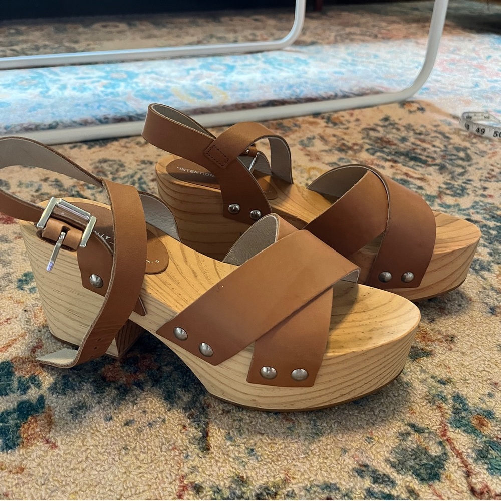 Intentionally Blank Clog Sandals size 8
